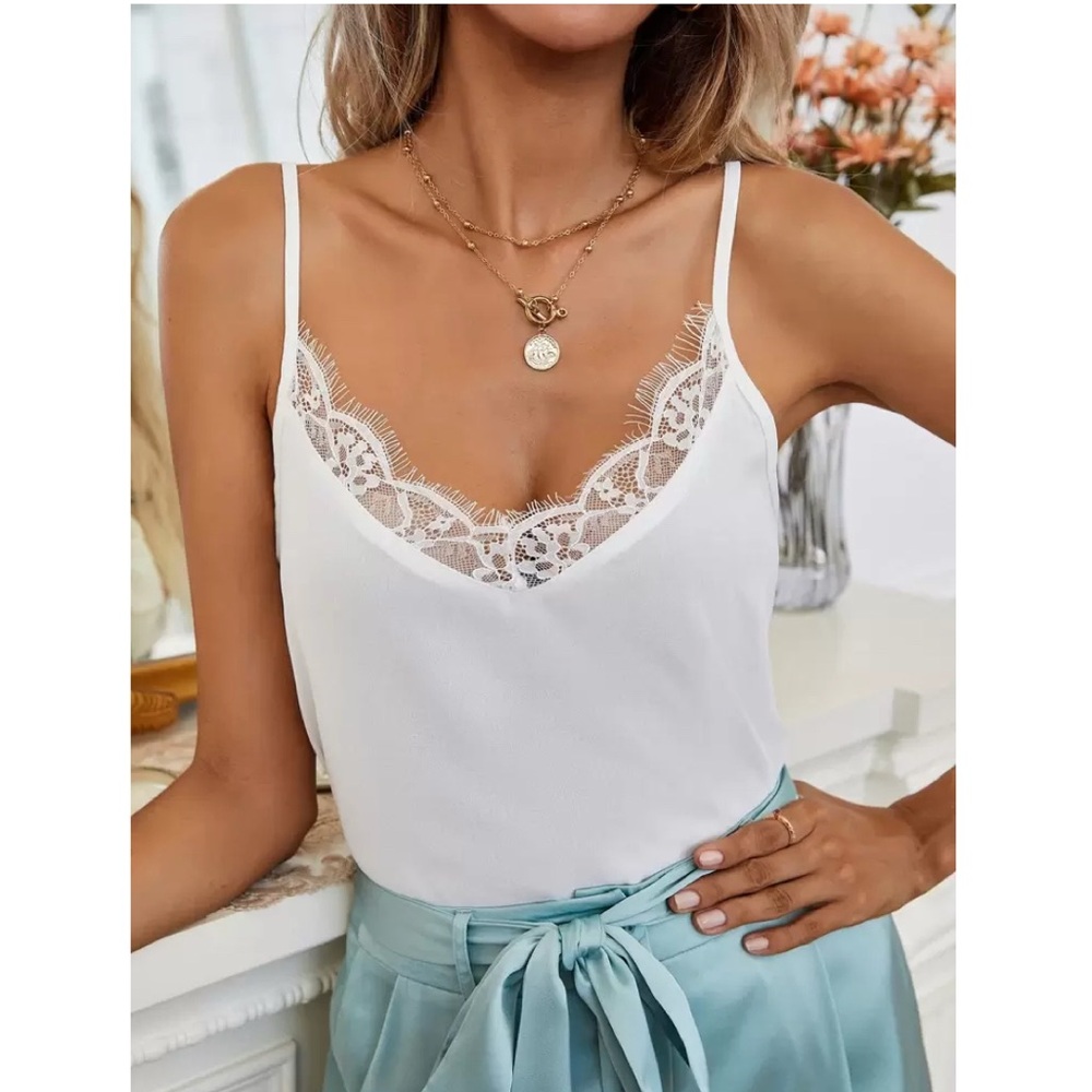 Boutique white lace cami sz L